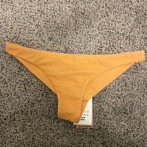 billabong so dazed tanga bottoms (never worn!!)